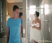 Brazzers - Step son catches (Reagan Foxx) in the shower from brezzers