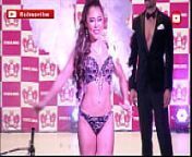 Bom Diggy Diggy Girls Hot Asian sexy ass fitness Models from bom diggy diggy full vedio song download