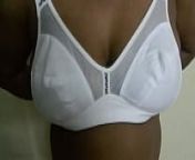 Mallu aunty aparna trying her new bra gifted one of her fans.MOV from aunti bh
