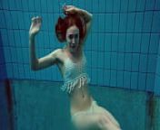 Underwater hottest babe Zelenkina swims naked from diana newstarahbe xxx sex nage