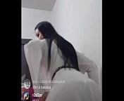 Evaluna descuido se le sale pezon en directo from instagram live maroc