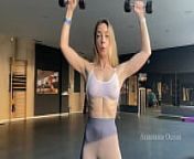 Woman in transperent bra in gym does excersises in public. You can see her nipples. from 电竞体育官网首页qs2100 cc电竞体育官网首页 rbc