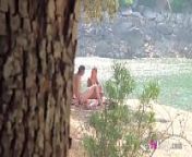Beachside voyeur sex with the skinny MILF Araceli from dogs and girl xxx faking video
