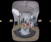 Amanda Estela is caught peeing her pants in virtual reality from kajal pee xxx nudeem