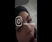 Muslima hijab Lutsch und cumshot from arab girl hijabi girl giving nlowjib