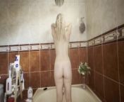 BLONDE TAKES A BATH AFTER A LONG DAY from mujeres baja de estatura de 50 años culonas