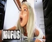 Mofos - OwlCrystal Cleans The House & Gets Her Pussy Fucked By Carassio While Cleaning The Oven from little grill sex tamanna xxx
