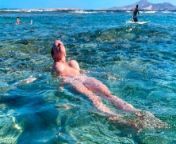 Naked adventures! Swimming naked on a public beach from 6358 znane nago nagie aktorki