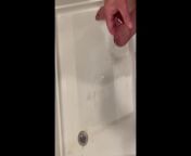 Cumming hard in hotel shower, pissing from marad sax