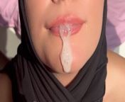 FUCKED A MUSLIM WIFE WHILE SHE WAS CLEANING THE HOUSE from arab hijab niqab girl xxx