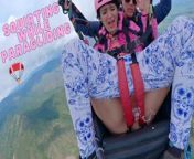 SQUIRTING while PARAGLIDING in 2200 m above the sea ( 7000 feet ) from pilot par