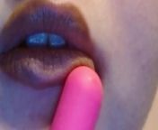 Nude Lips Get Vibrated NO SOUND Spit & Lipstick ASMR from zingatieni haki